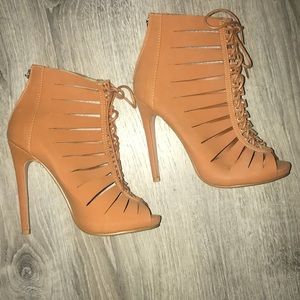 Women’s heels. Never worn.